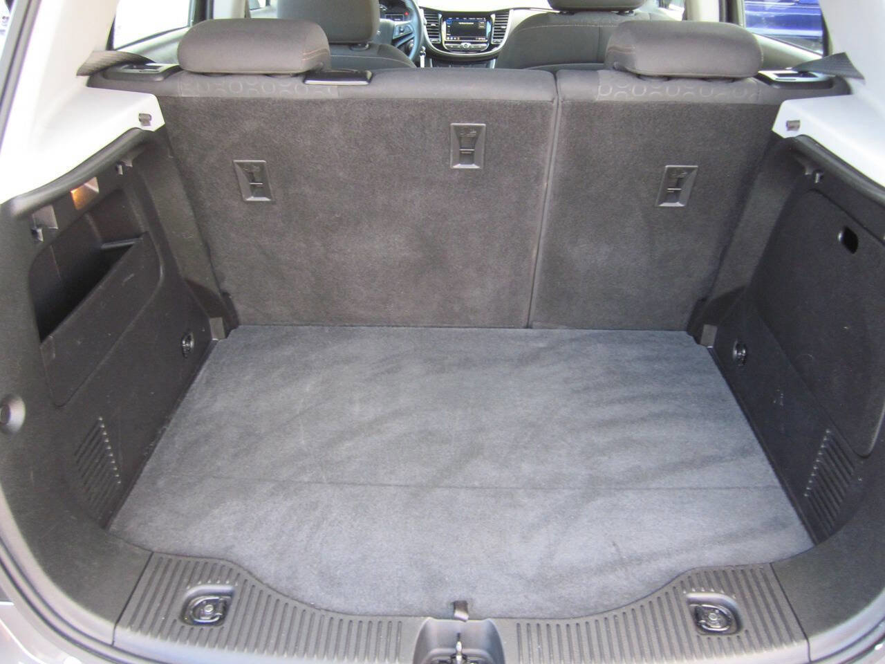 Used 2020 Chevrolet Trax LS image 19