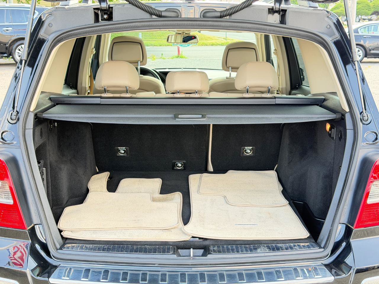 Used 2011 Mercedes-Benz GLK 350 4MATIC image 33