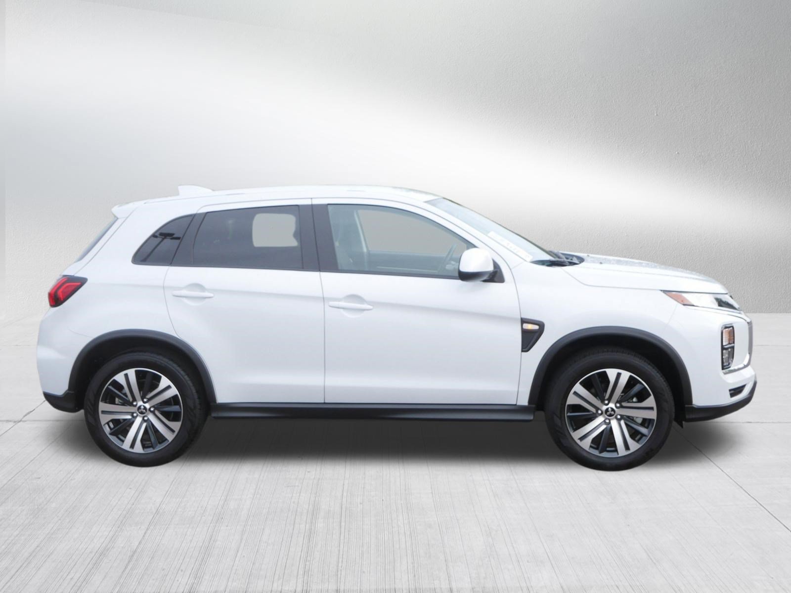 Used 2025 Mitsubishi Outlander Sport ES AWD/4WD image 8