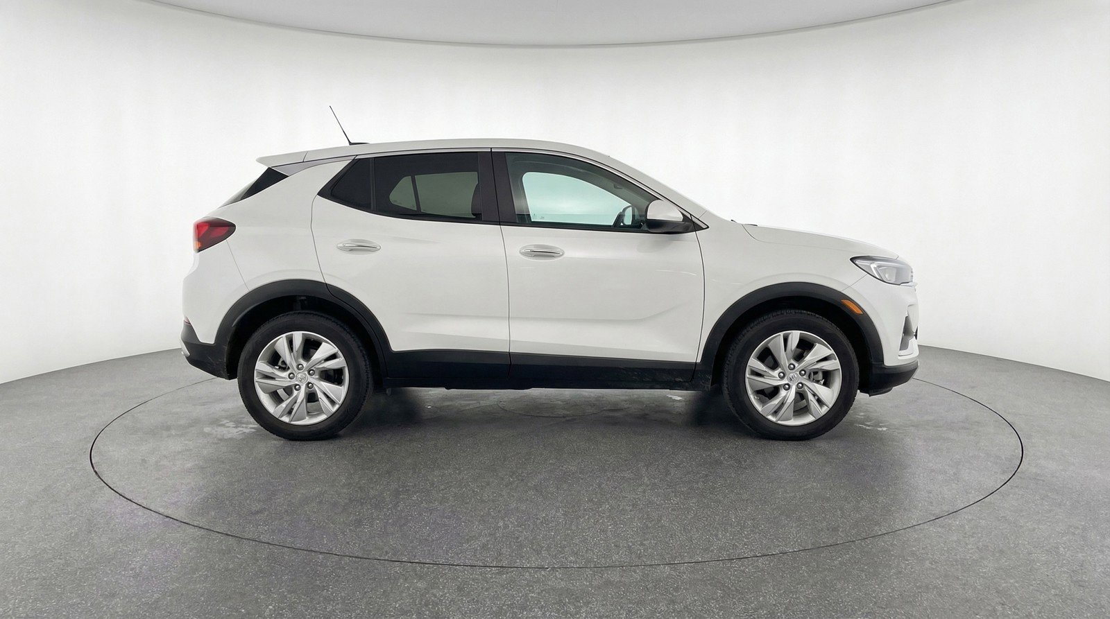 Used 2025 Buick Encore GX Preferred AWD/4WD image 11