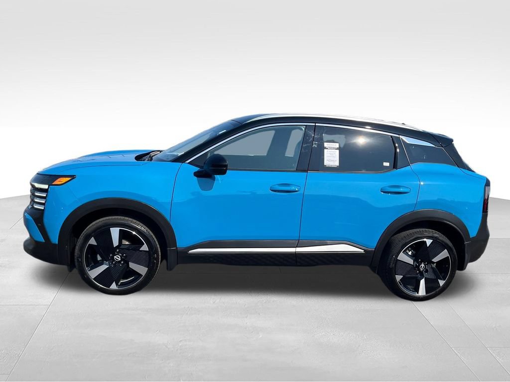 Used 2025 Nissan Kicks SR AWD/4WD image 2
