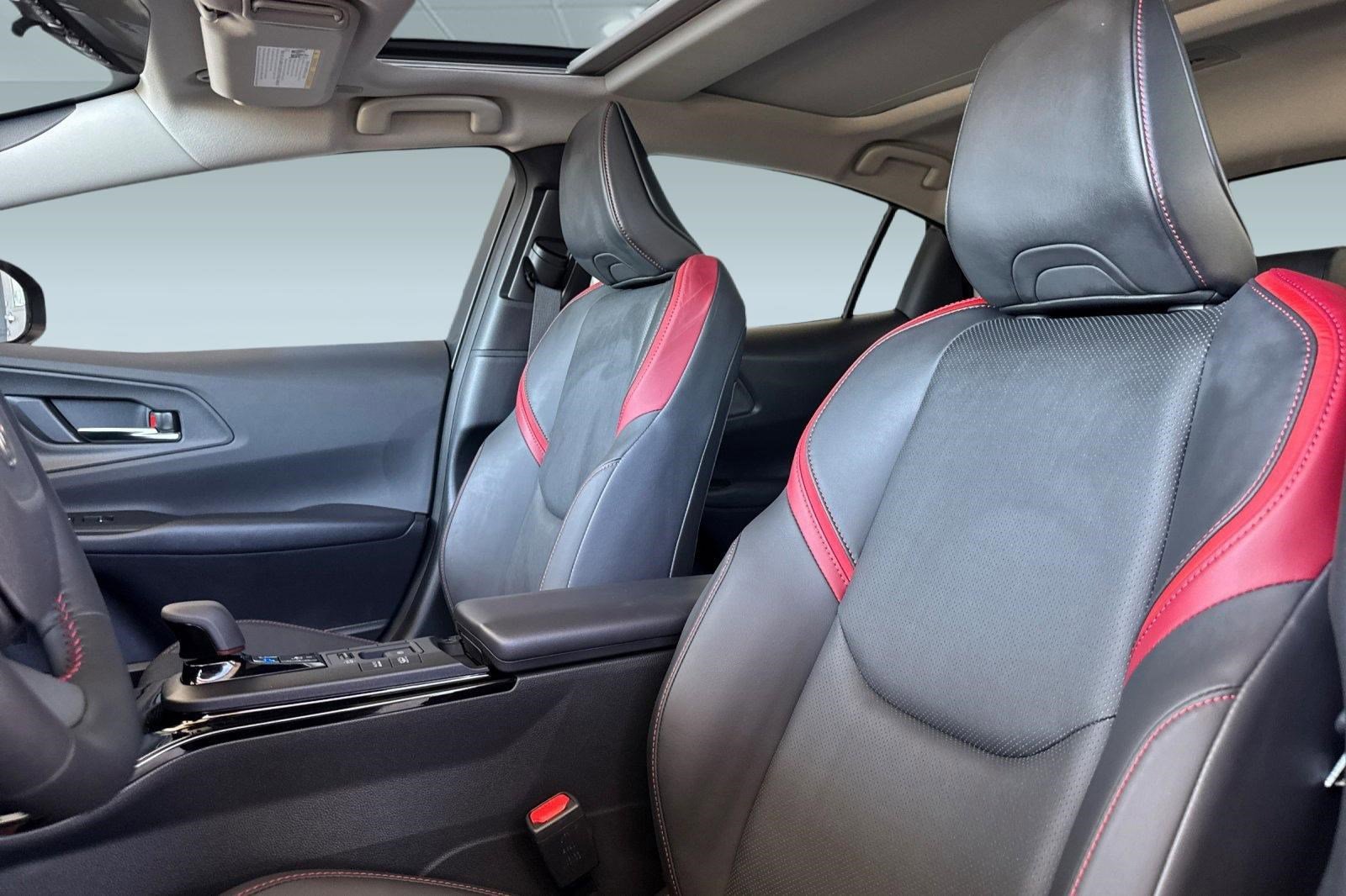 Used 2025 Toyota Prius Plug-In Hybrid w/ Limited Premium Package image 25