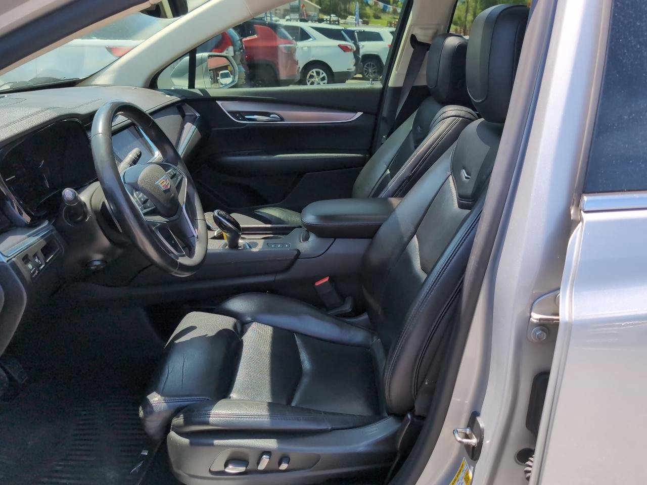 Used 2017 Cadillac XT5 Luxury AWD/4WD image 33