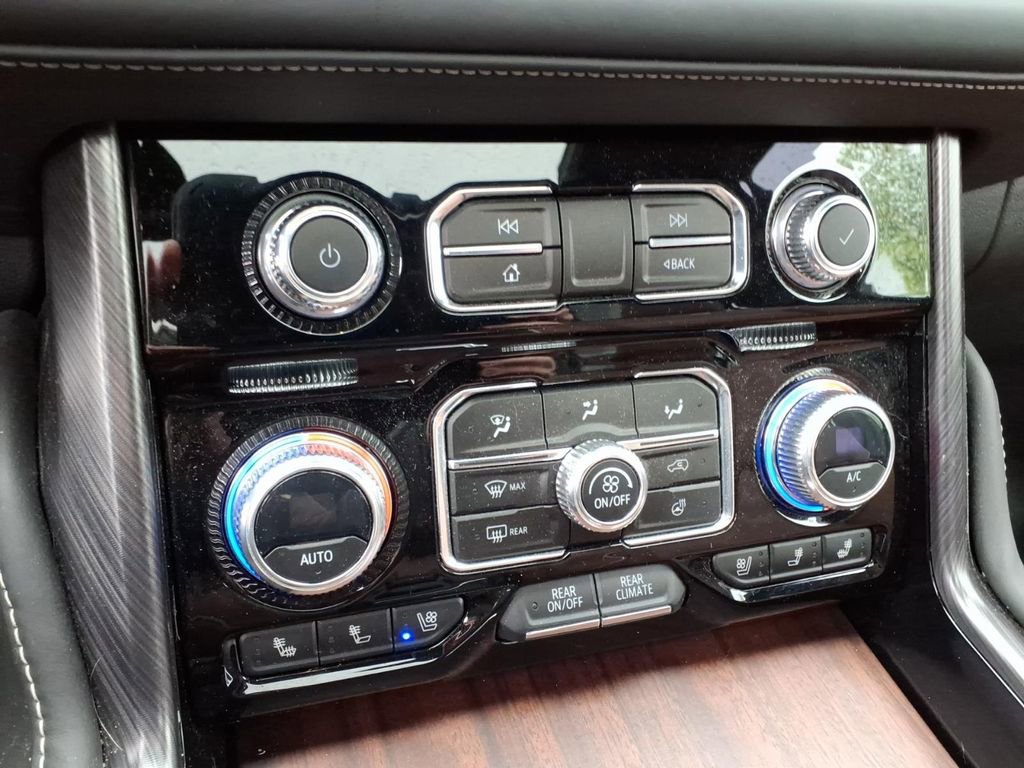 Used 2023 GMC Yukon Denali Ultimate AWD/4WD image 22