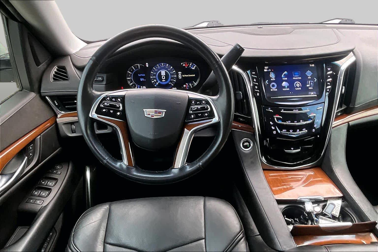 Used 2017 Cadillac Escalade Premium Luxury RWD image 5