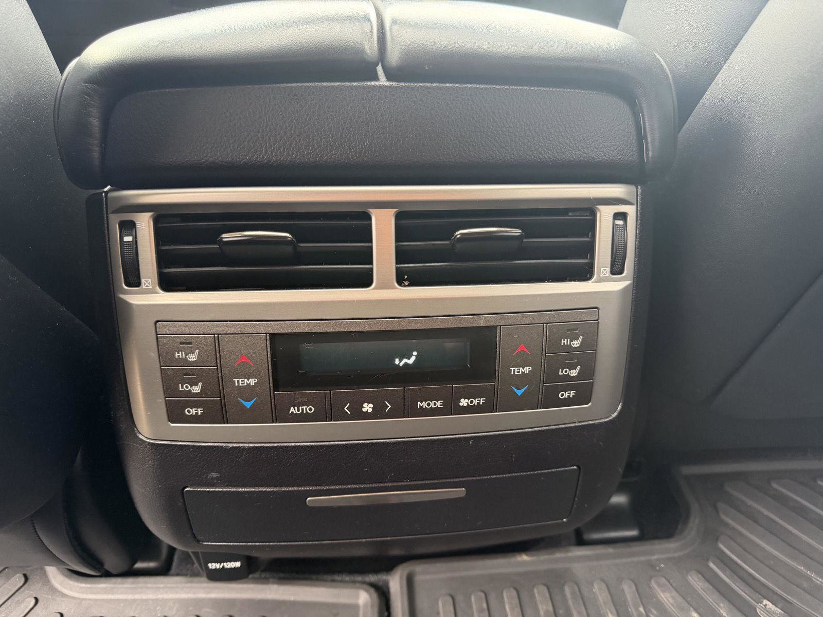 Used 2015 Lexus LX 570 4WD image 25