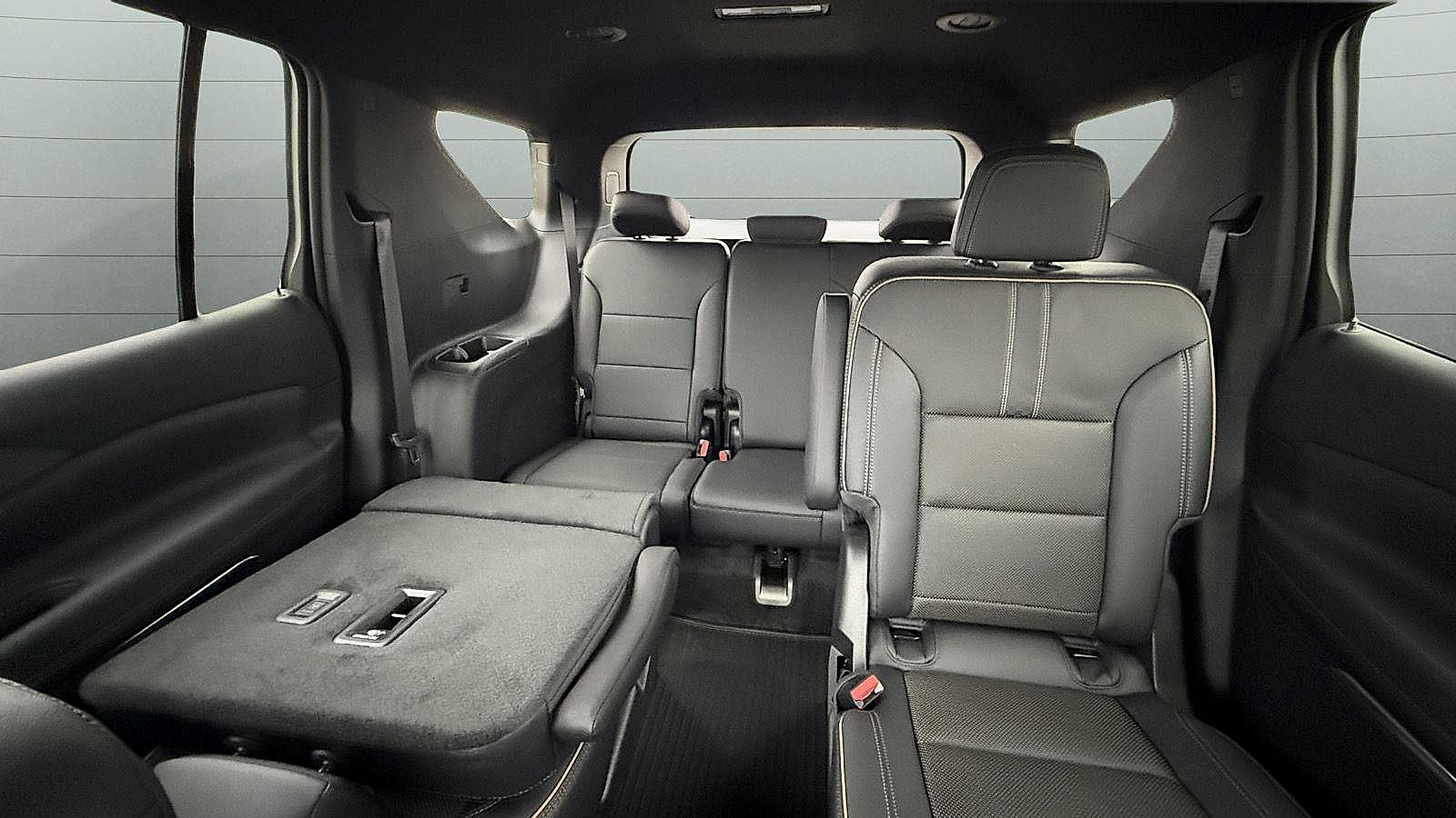 New 2026 Chevrolet Traverse High Country w/ LPO, Floor Liner Package FWD image 13