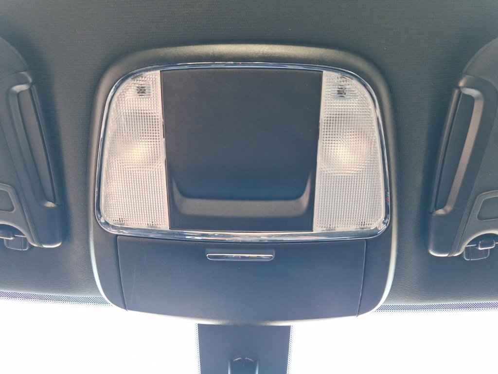 Used 2023 Dodge Charger SXT image 12