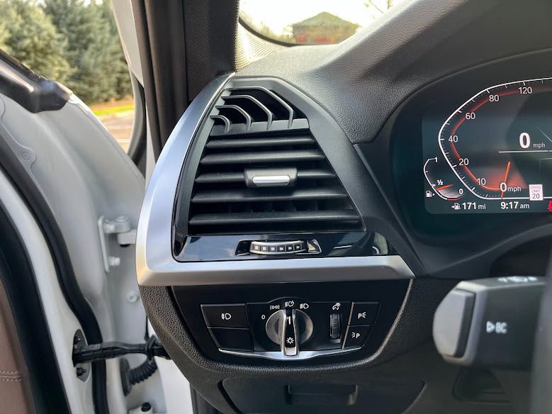 Used 2020 BMW X3 xDrive30i w/ Premium Package image 11