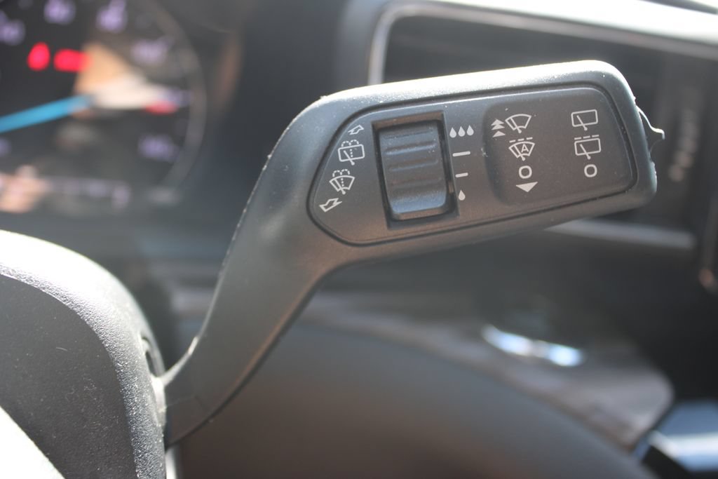 Used 2022 Ford Explorer Limited w/ Equipment Group 301A RWD image 43