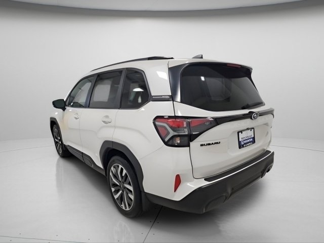 Used 2025 Subaru Forester Touring w/ Popular Package - Touring AWD/4WD image 11