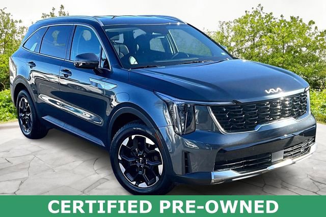 Certified 2025 Kia Sorento S image 11