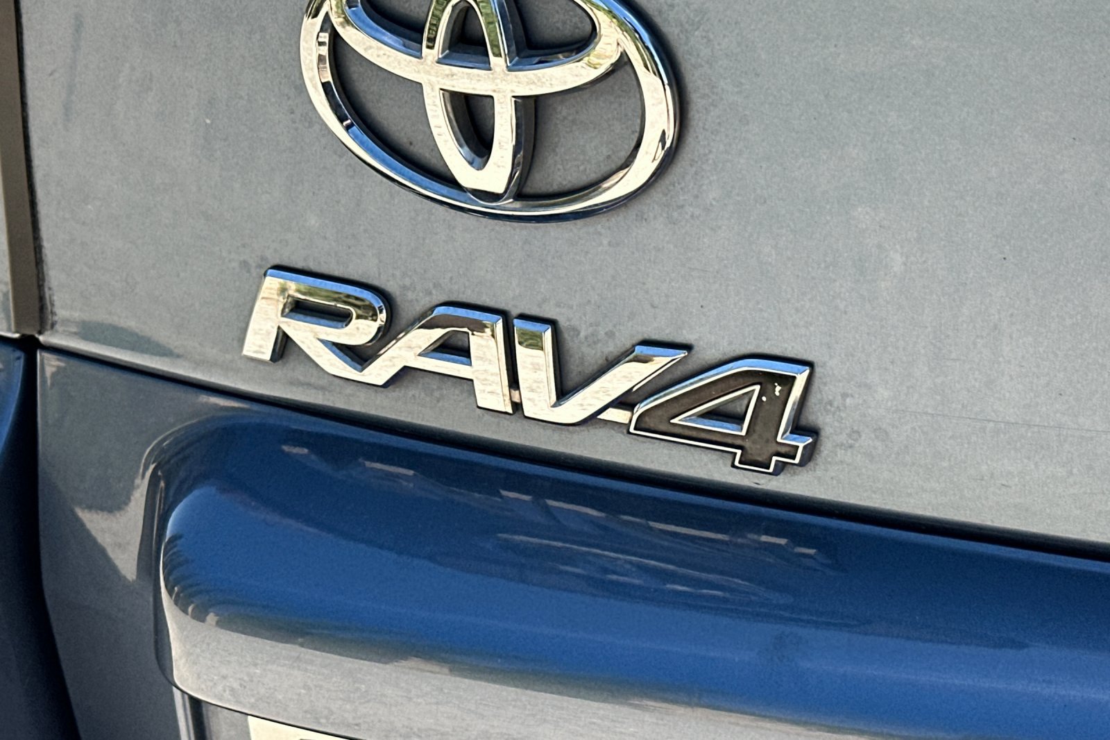 Used 2011 Toyota RAV4 4WD w/ Base L4 Extra Value Pkg image 27