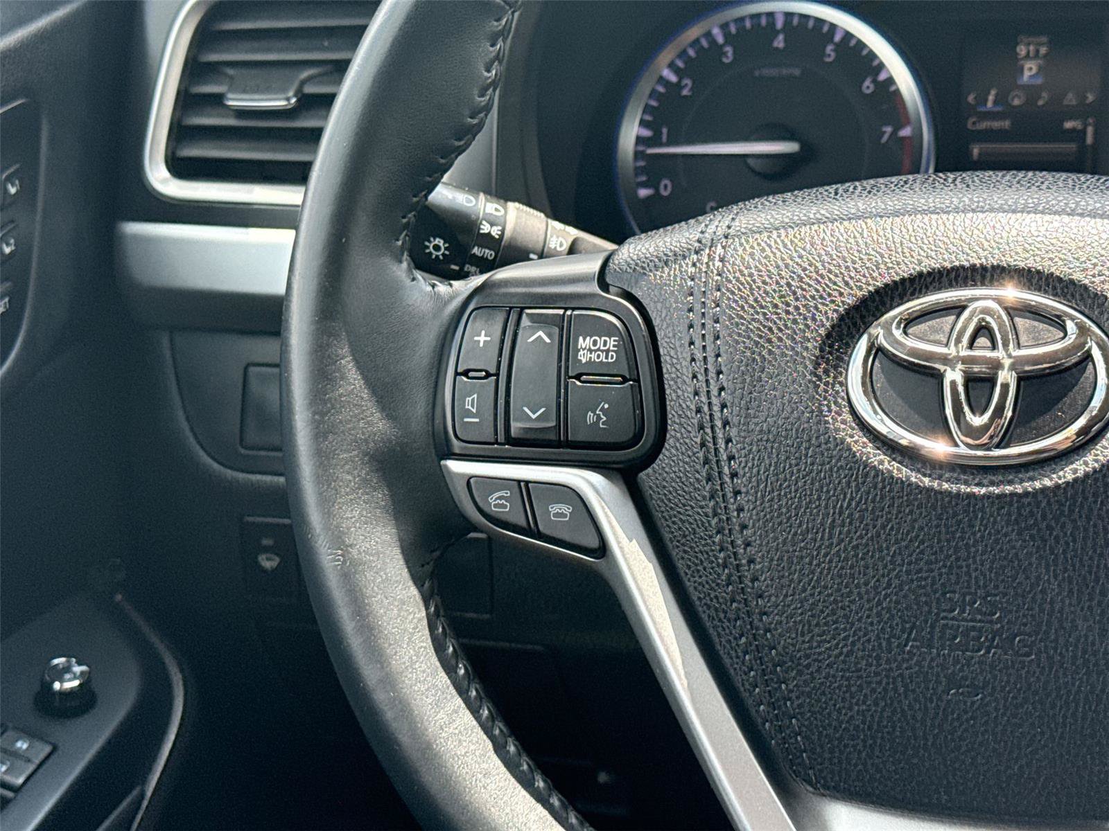 Used 2015 Toyota Highlander Limited AWD/4WD image 27