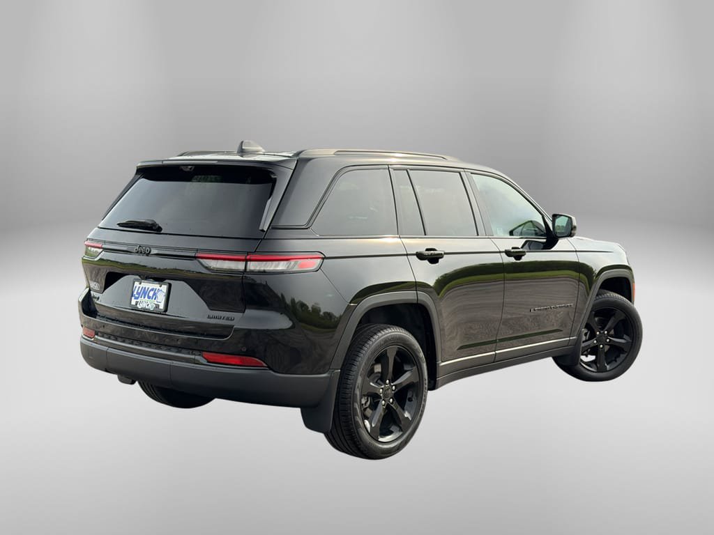 Used 2025 Jeep Grand Cherokee Limited w/ Luxury Tech Group II AWD/4WD image 4