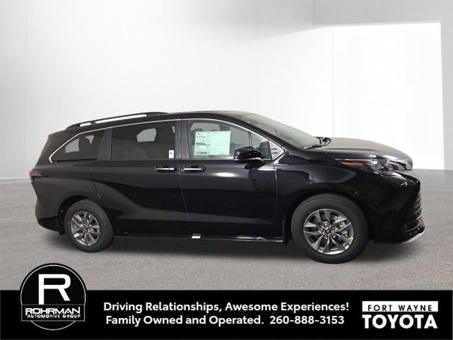 New 2025 Toyota Sienna XLE image 5