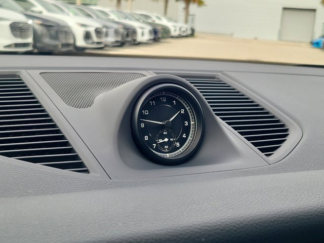 Used 2024 Porsche Macan Turbo image 26