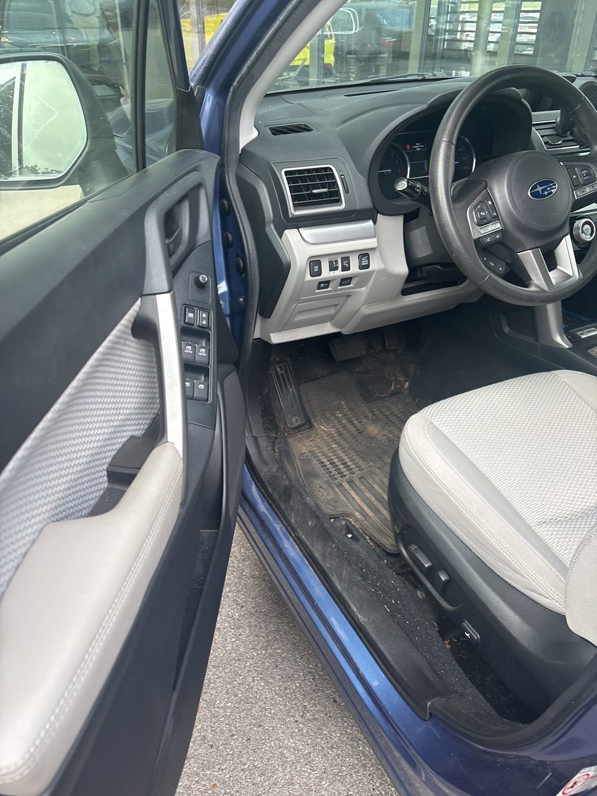 Used 2017 Subaru Forester 2.5i Premium image 8