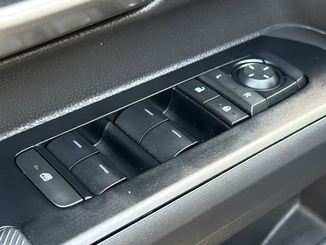 Used 2025 Toyota Tacoma TRD Sport AWD/4WD image 17