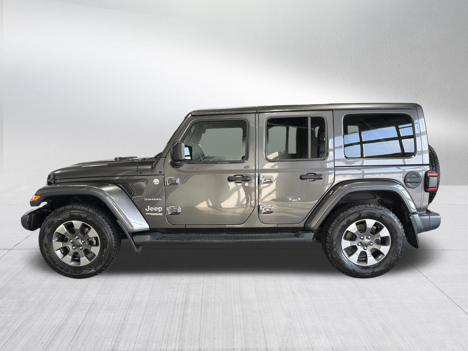 Used 2018 Jeep Wrangler Unlimited Sahara image 4