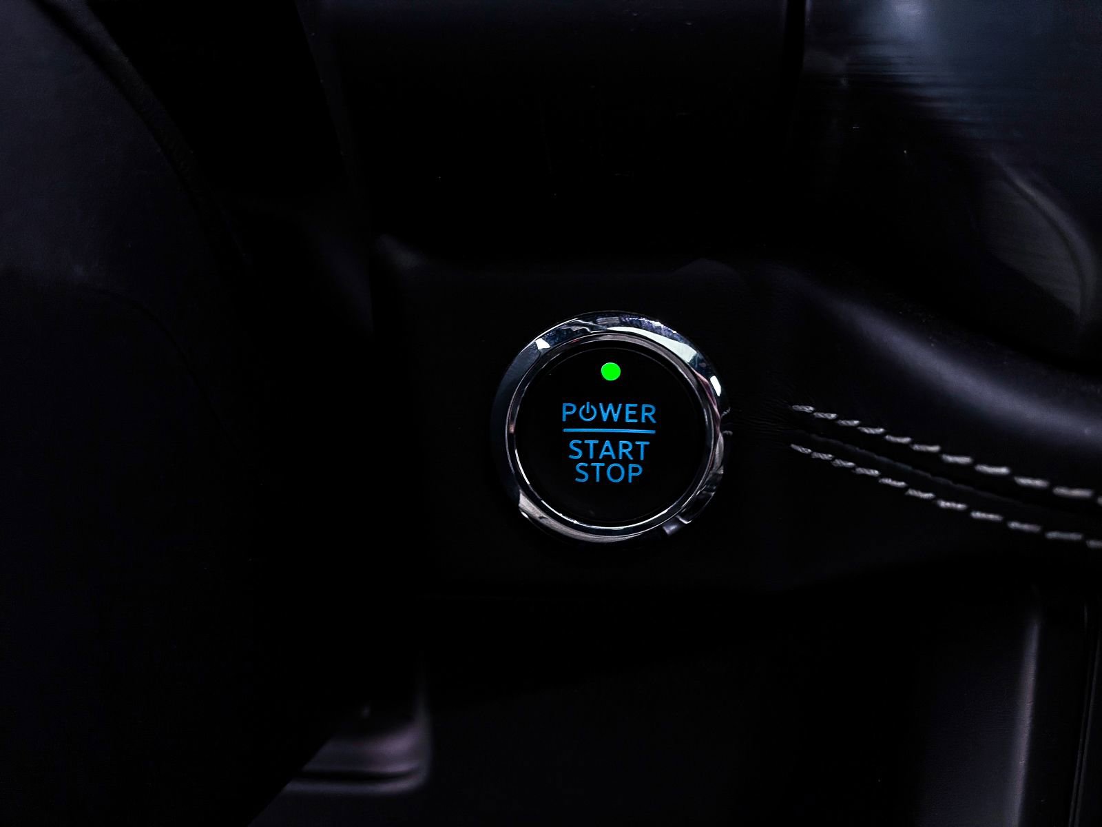 Used 2023 Ford F150 Lightning Platinum AWD/4WD image 32