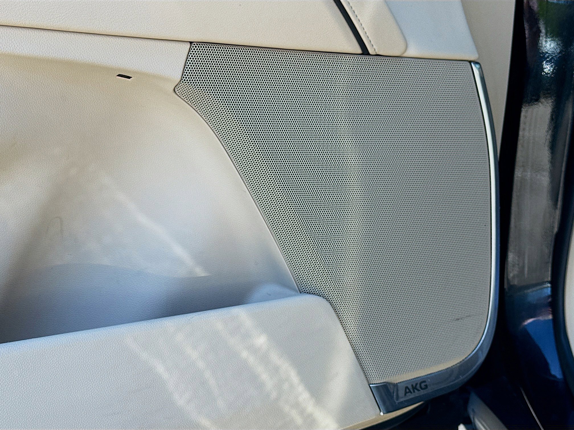 Used 2024 Cadillac Escalade Premium Luxury image 26