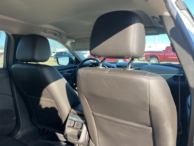 Used 2016 Chevrolet Impala LT w/ Convenience Package image 47