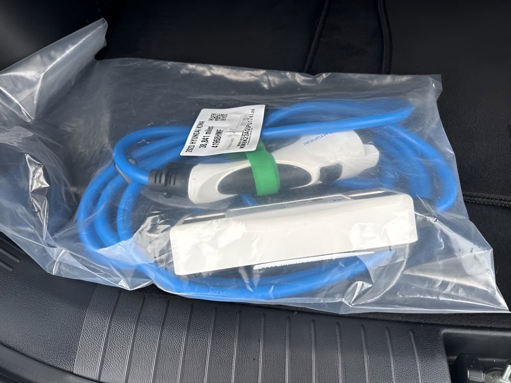 Used 2023 Hyundai Kona SE image 27