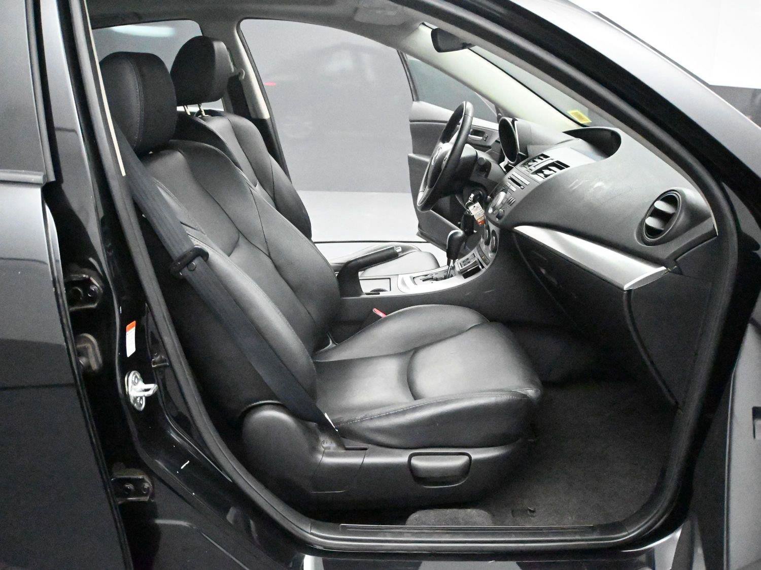 Used 2010 MAZDA MAZDA3 s Grand Touring FWD image 13