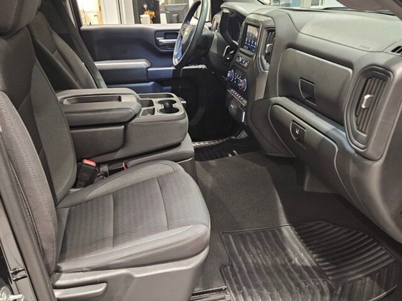 Used 2022 Chevrolet Silverado 1500 Custom image 13