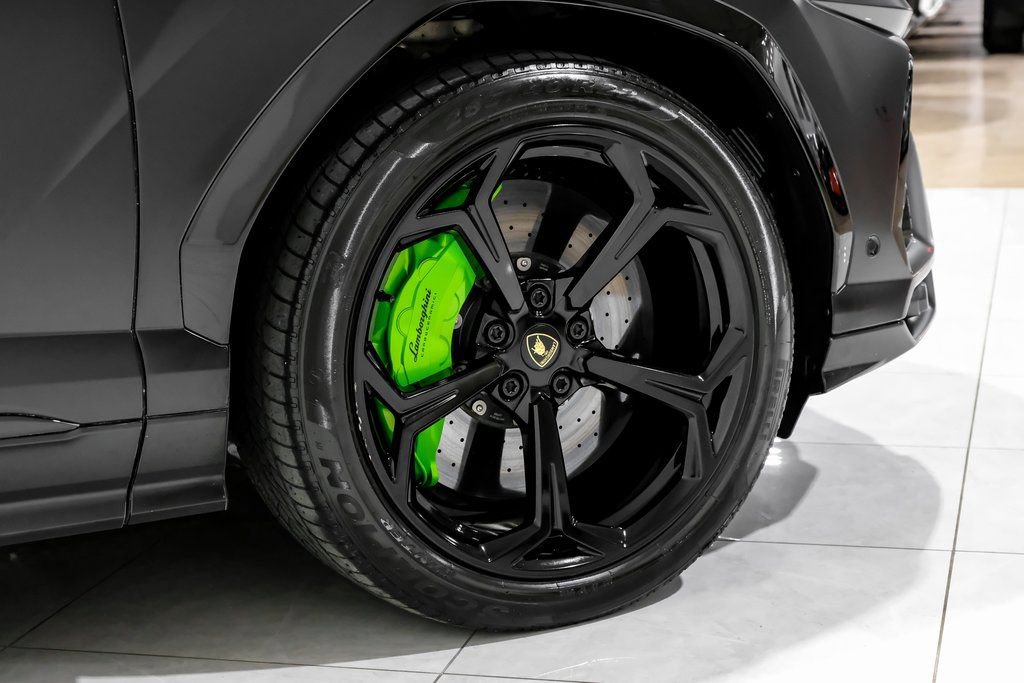 Used 2021 Lamborghini Urus AWD/4WD image 35