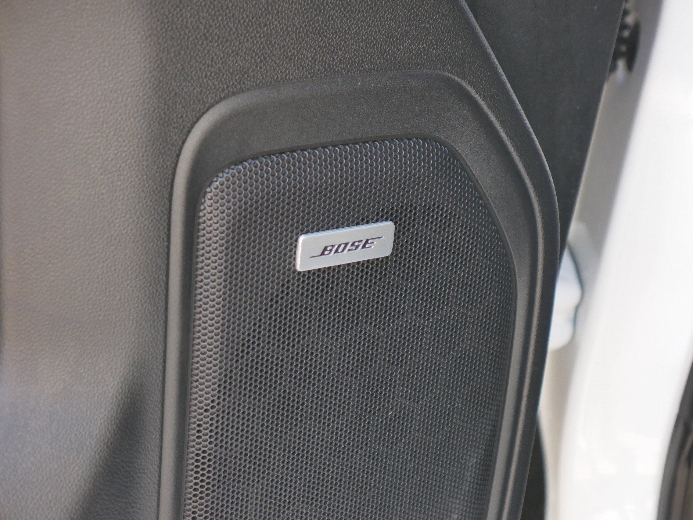 Used 2021 Chevrolet Silverado 1500 High Country w/ Technology Package image 38