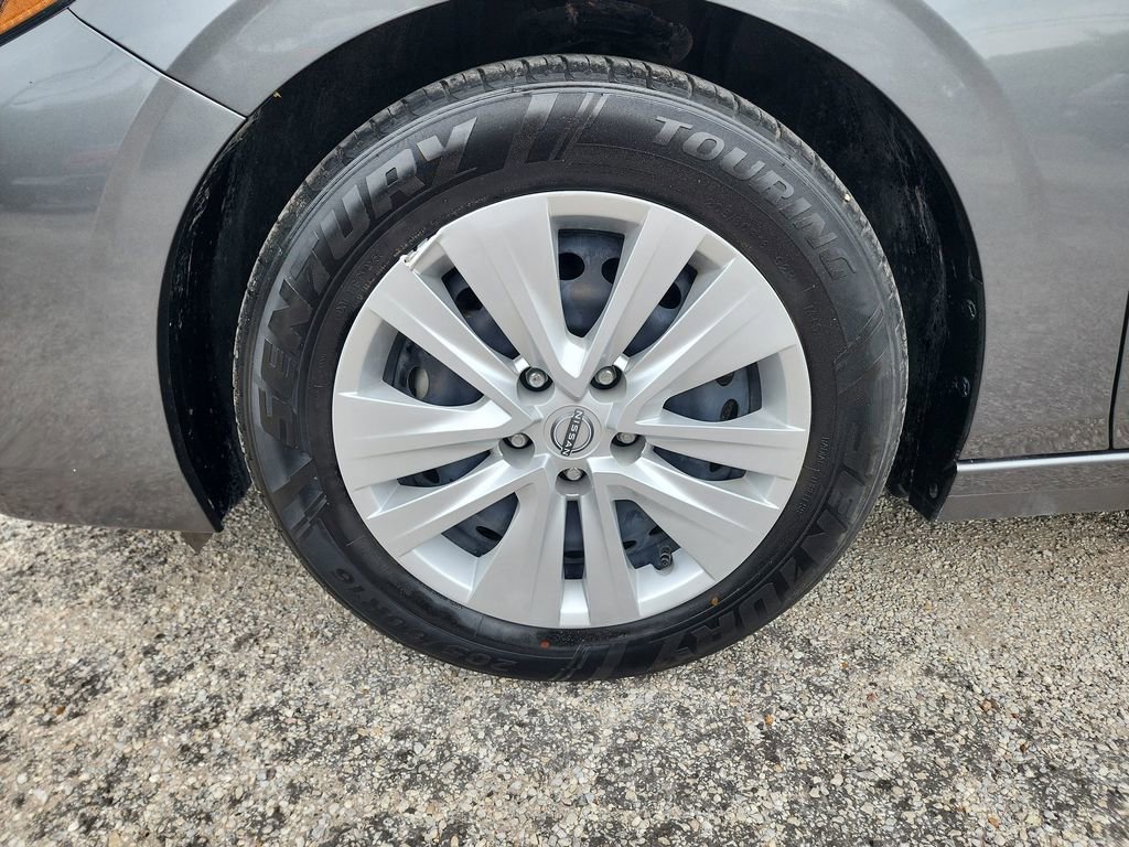 Used 2024 Nissan Sentra S image 11