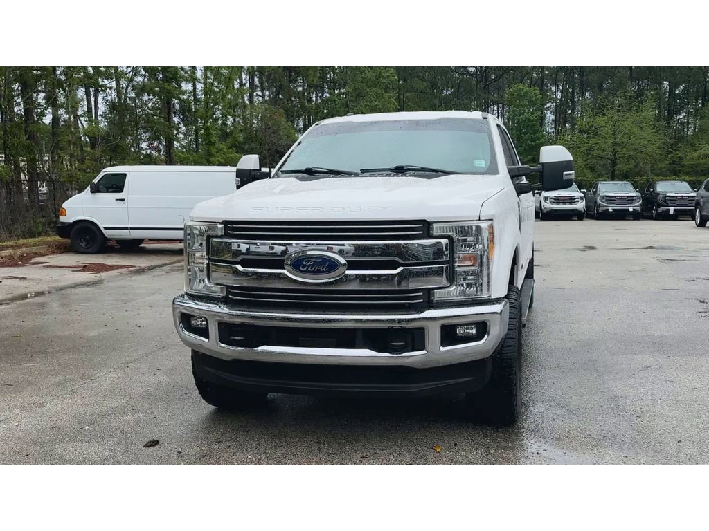 Used 2017 Ford F250 Lariat w/ Lariat Value Package image 3