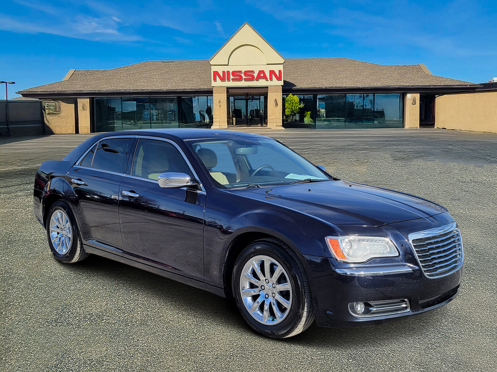 Used 2012 Chrysler 300 Limited image 1