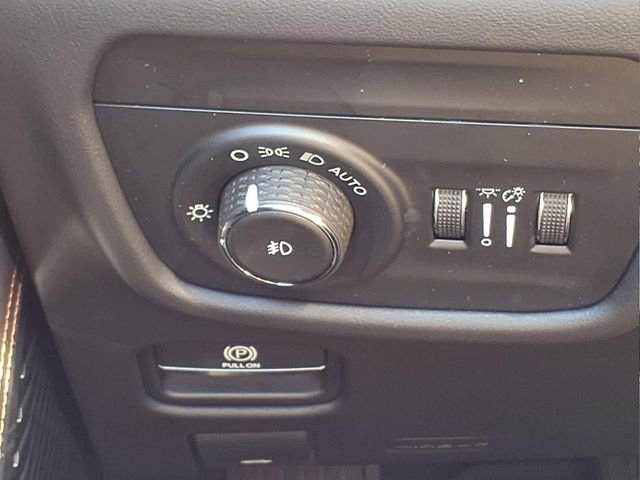 Used 2023 Jeep Grand Cherokee L Summit image 25