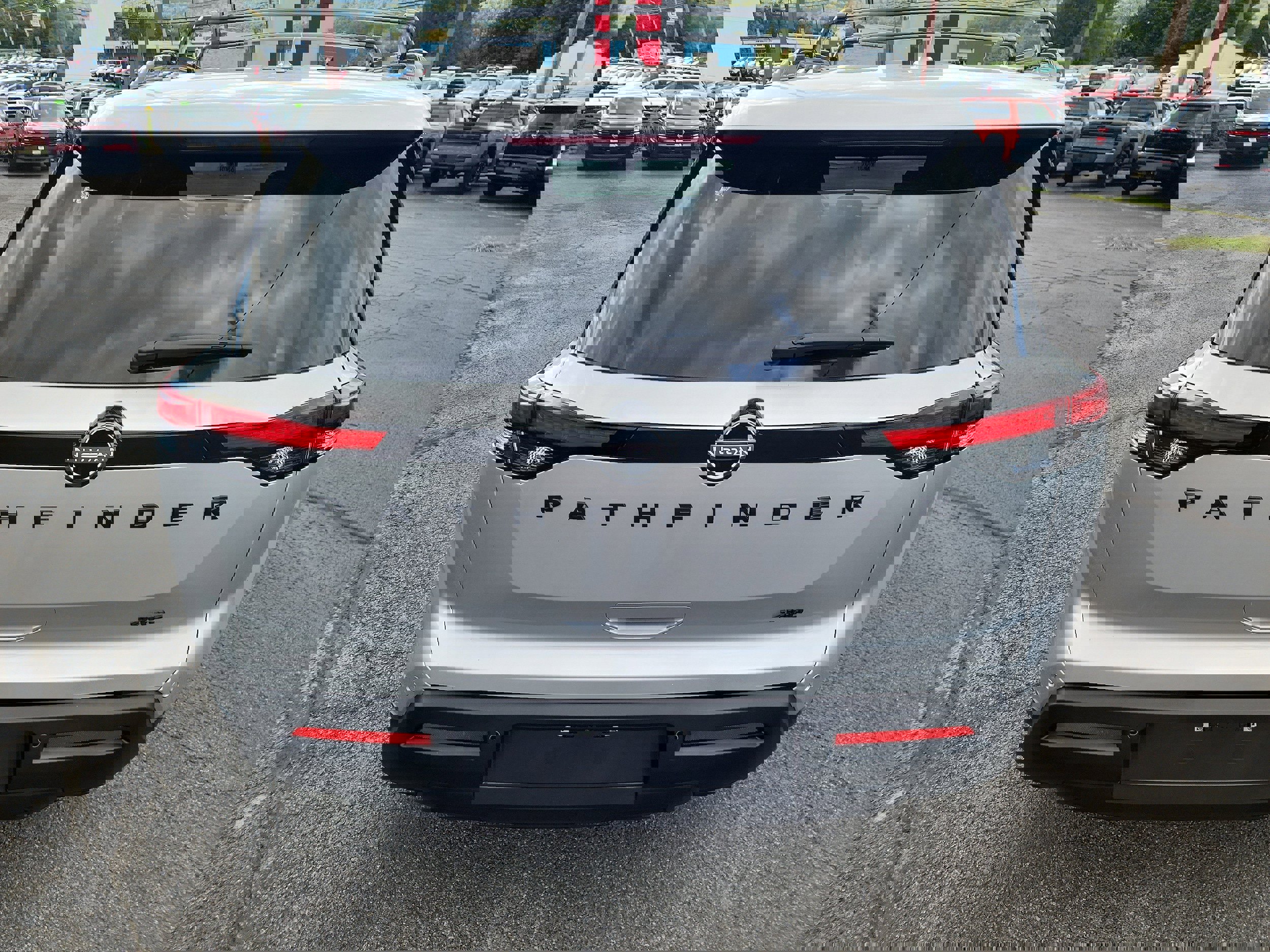 New 2025 Nissan Pathfinder SV w/ Black Appearance Package image 7