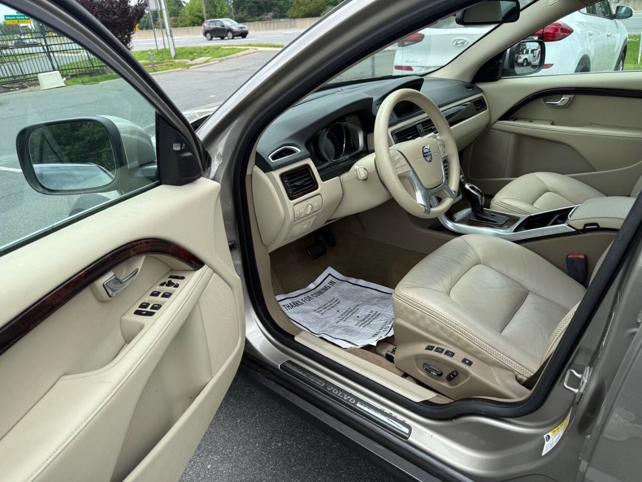 Used 2015 Volvo XC70 T6 Premier Plus AWD/4WD image 10