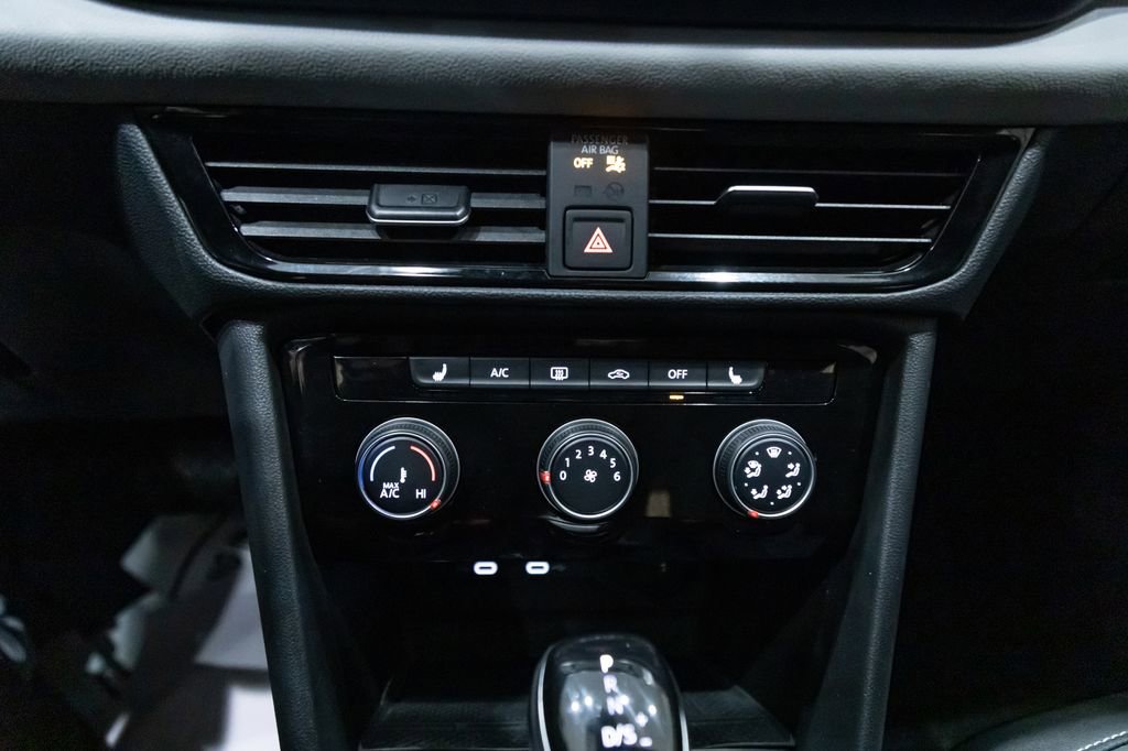 Used 2023 Volkswagen Taos SE image 23