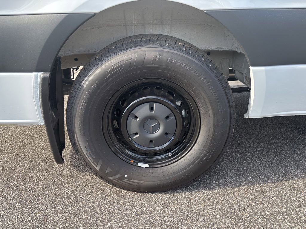 New 2026 Mercedes-Benz Sprinter 2500 image 10