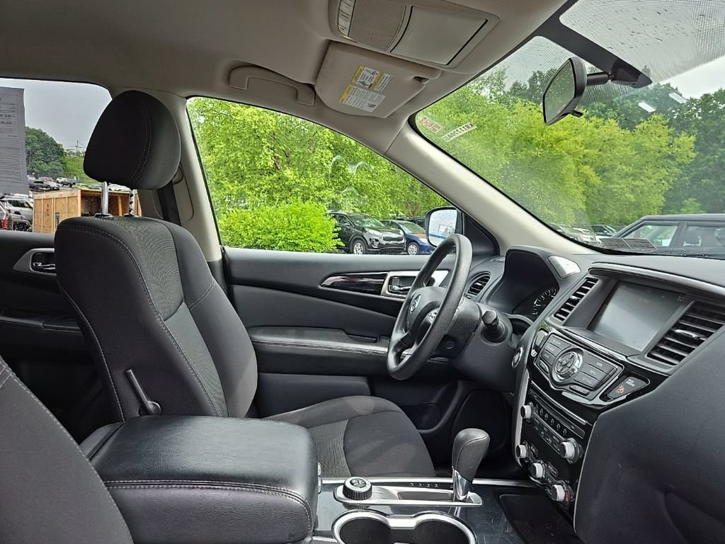 Used 2020 Nissan Pathfinder S AWD/4WD image 34