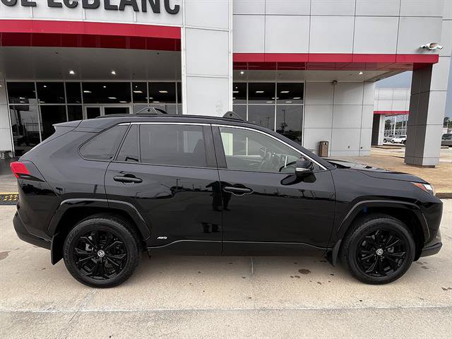 Used 2024 Toyota RAV4 SE AWD/4WD image 2
