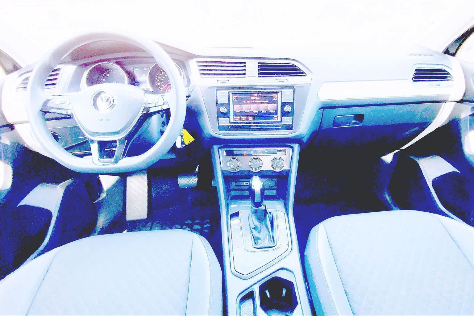 Used 2018 Volkswagen Tiguan S FWD image 14