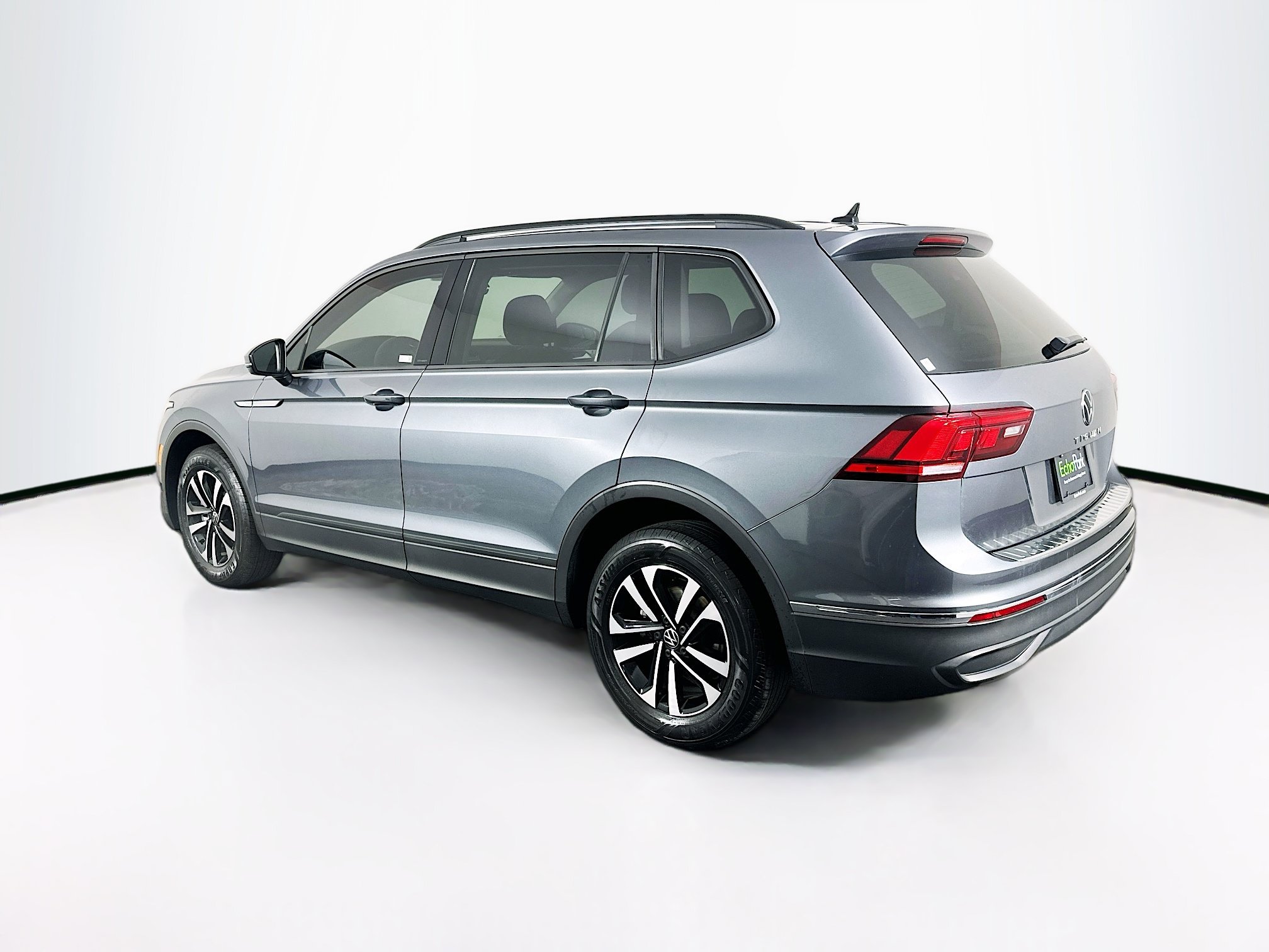Used 2023 Volkswagen Tiguan S FWD image 5