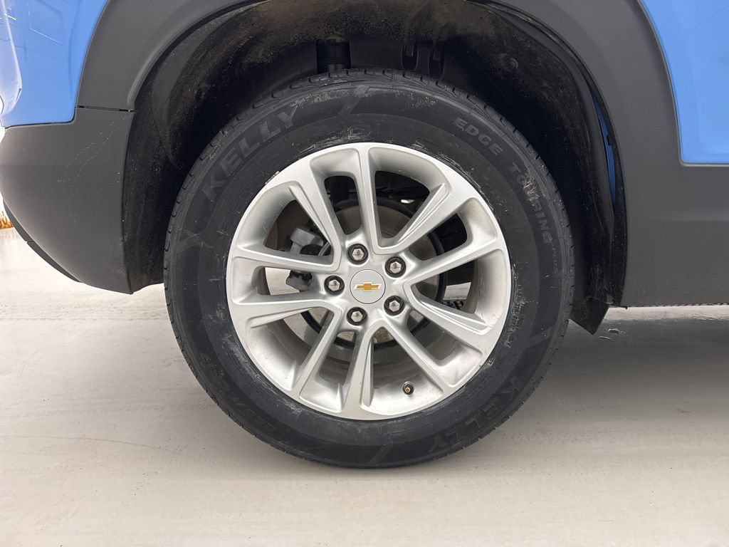 Used 2024 Chevrolet TrailBlazer LS w/ LS Convenience Package FWD image 12