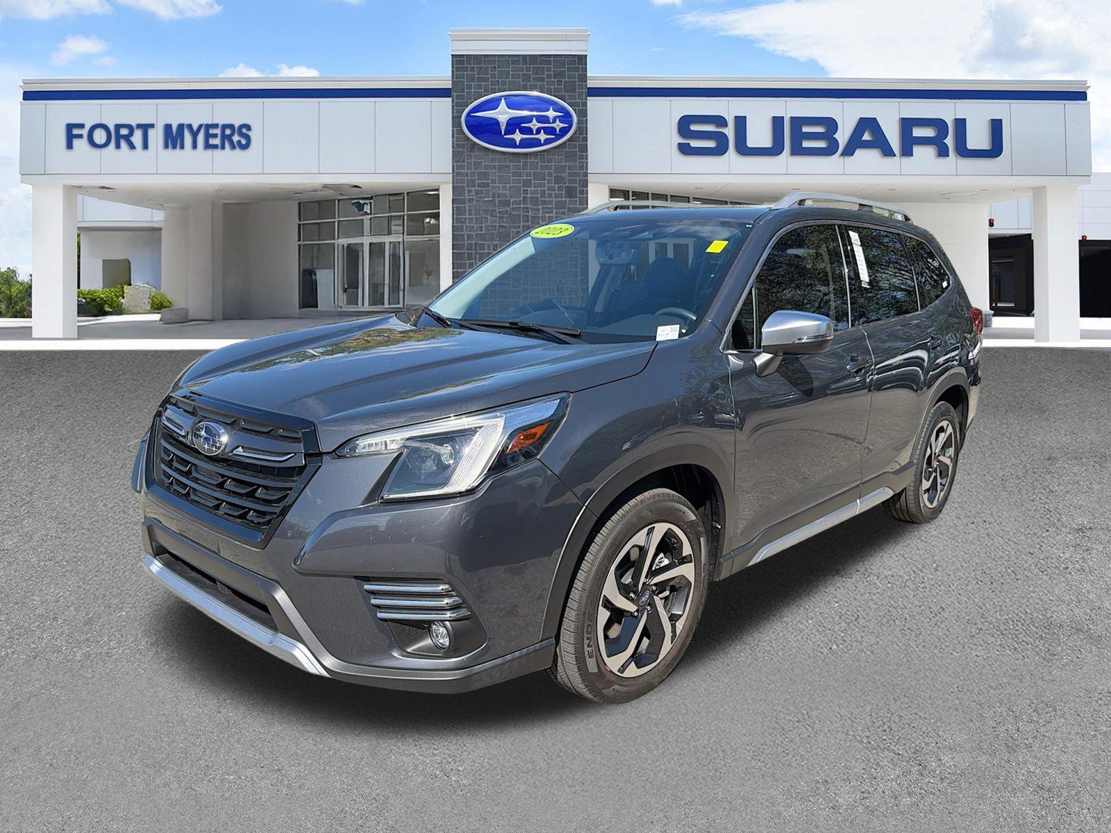 Used 2023 Subaru Forester Touring AWD/4WD image 6