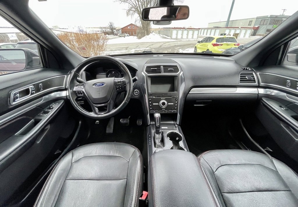 Used 2018 Ford Explorer Sport w/ Ford Safe & Smart Package image 21