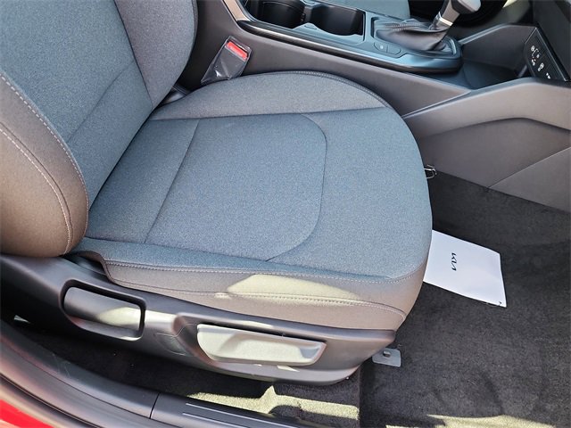 New 2025 Kia K4 LXS image 16