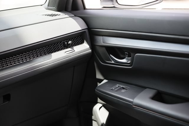 Used 2023 Honda CR-V Sport image 29