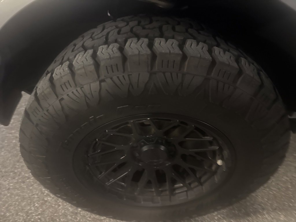 Used 2024 Ford Bronco Outer Banks image 11